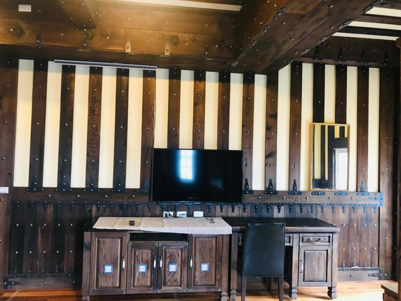 Black Forest Manor Renai Exteriör bild